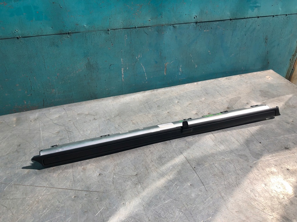 фото №1, Audi a8 d3 lift шторка дверь правый задняя long