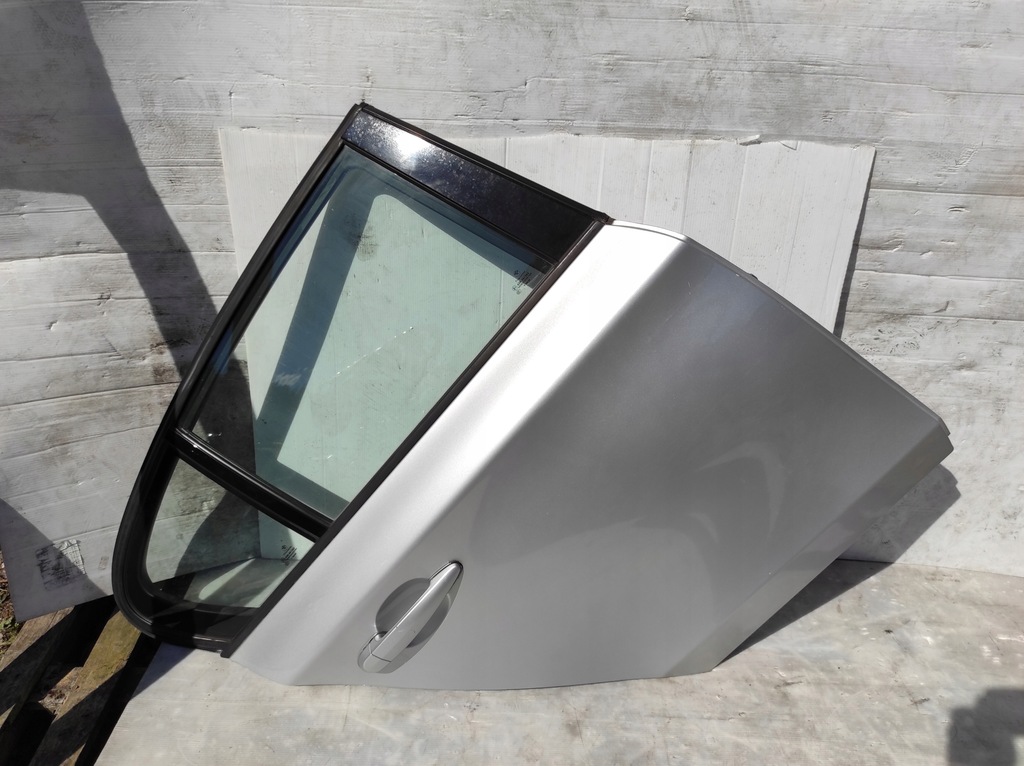 фото №1, Bmw 1 e87 дверь правое задняя задние полный