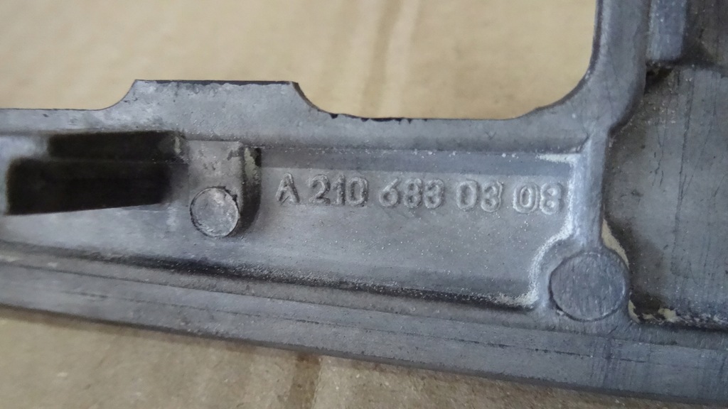 фото №4, Mercedes w210 рамка радио аварийный 2106880308