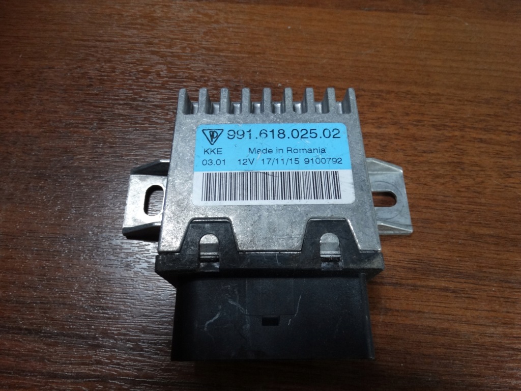 фото №1, Idealny модуль блок керування насоса пального porsche 991 1