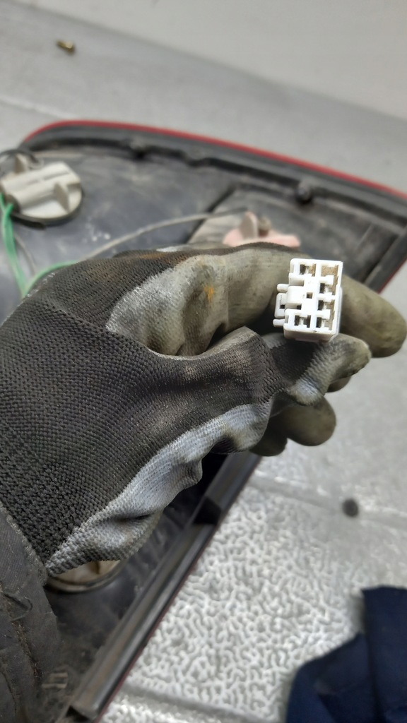 фото №10, Лампа ліва задня hyundai accent 01r hb