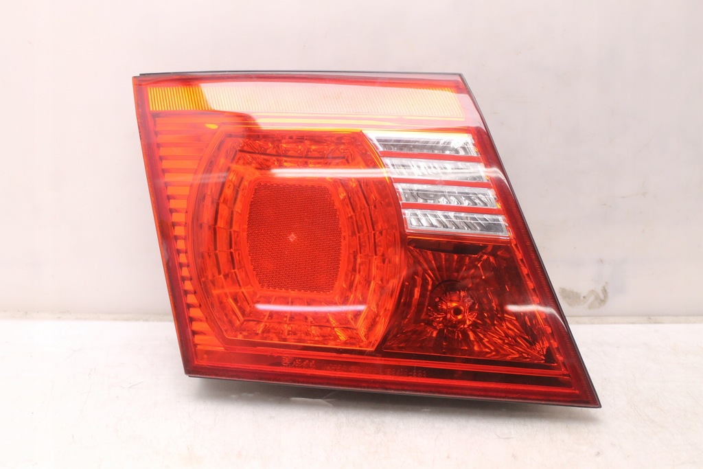 фото №1, Kia magentis lift sedan 03- лампа w крышка левый задняя