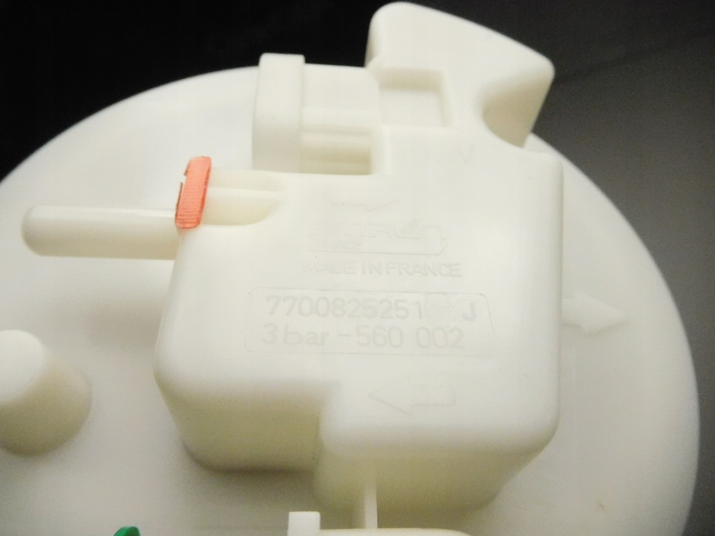 фото №10, Насос топлива clio megane laguna safrane 7700811048