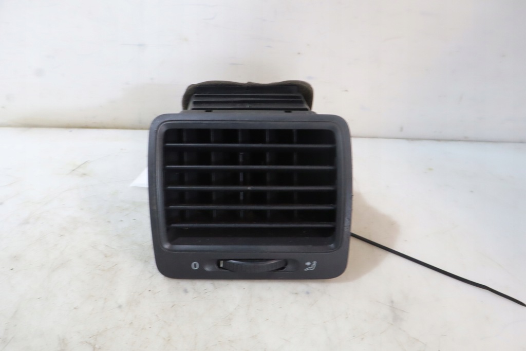 фото №1, Решётка обдув левая volkswagen golf v