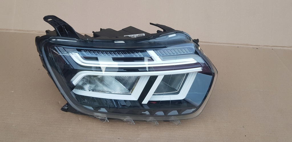 фото №1, Dacia duster iii лампа передня права full led