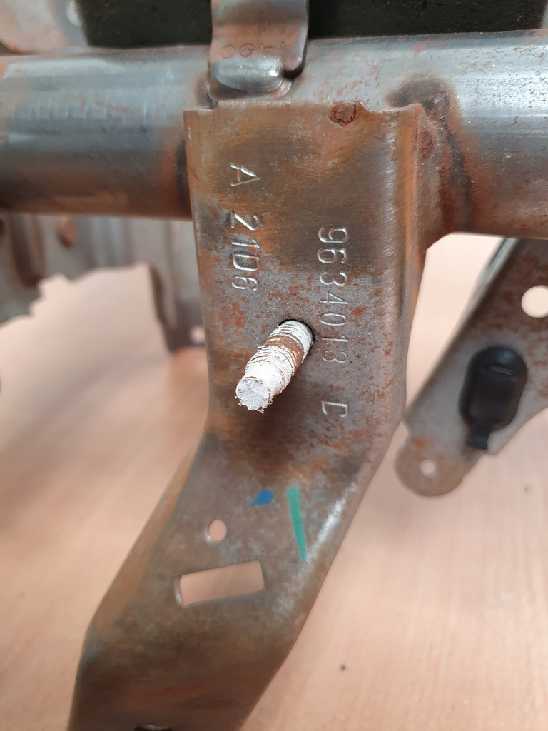 фото №5, Каркас панели консоли труба trafic iii vivaro b