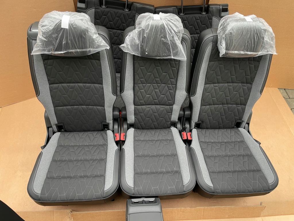 фото №10, Сиденья заднее сиденье vw touran 2015- кожа+ материал 7 человек nowe комплект