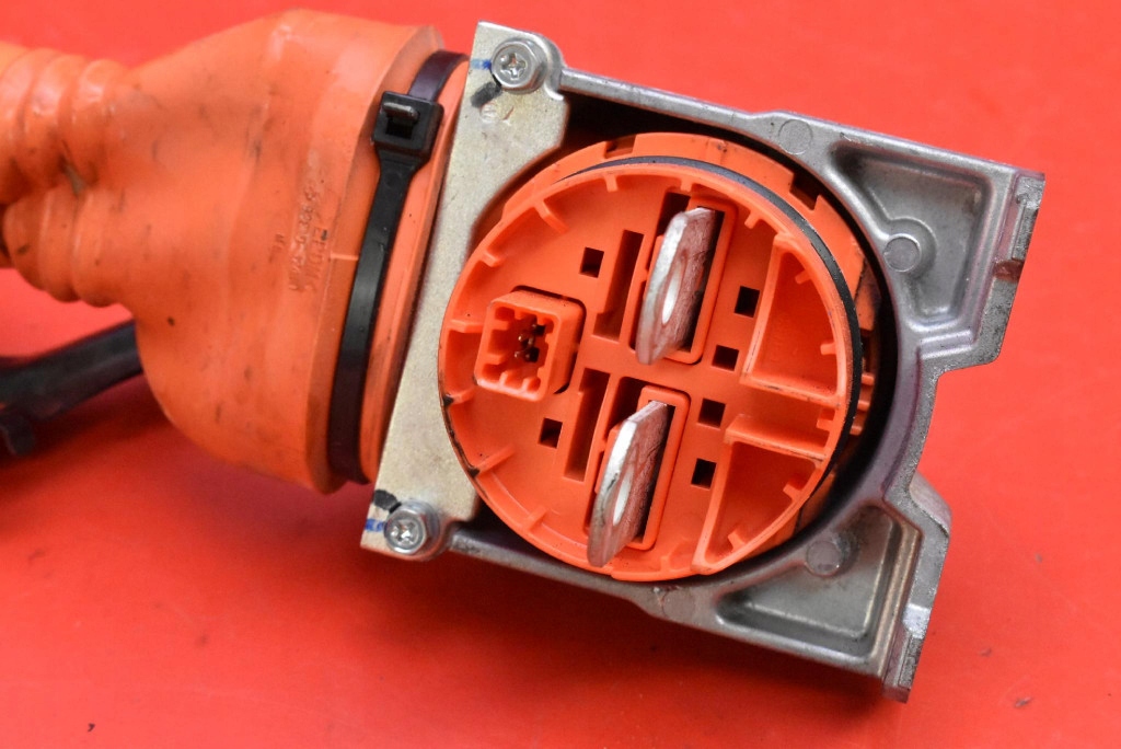 фото №7, Живлення двигуна електричний 821h3-42010 toyota bz4x 204 km 22-