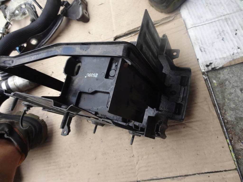 Купить Основание корпус аккумулятор opel mokka a 1.6 cdti 95418182 95433477