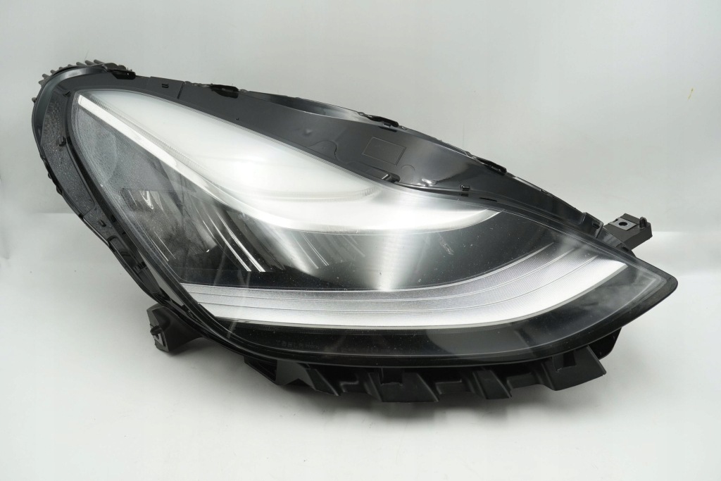 Купить Лампа передняя правая tesla model 3 full led 1077376-00-c
