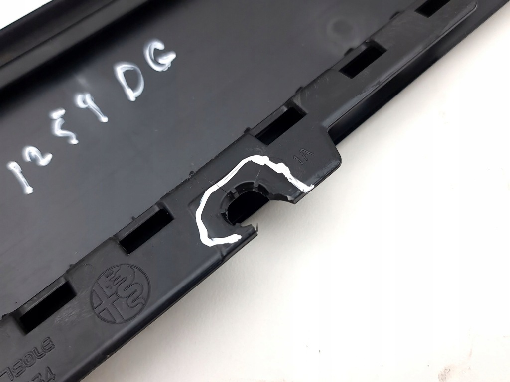 Alfa romeo giulia молдинг стекло задний 2019 156125816 Киев