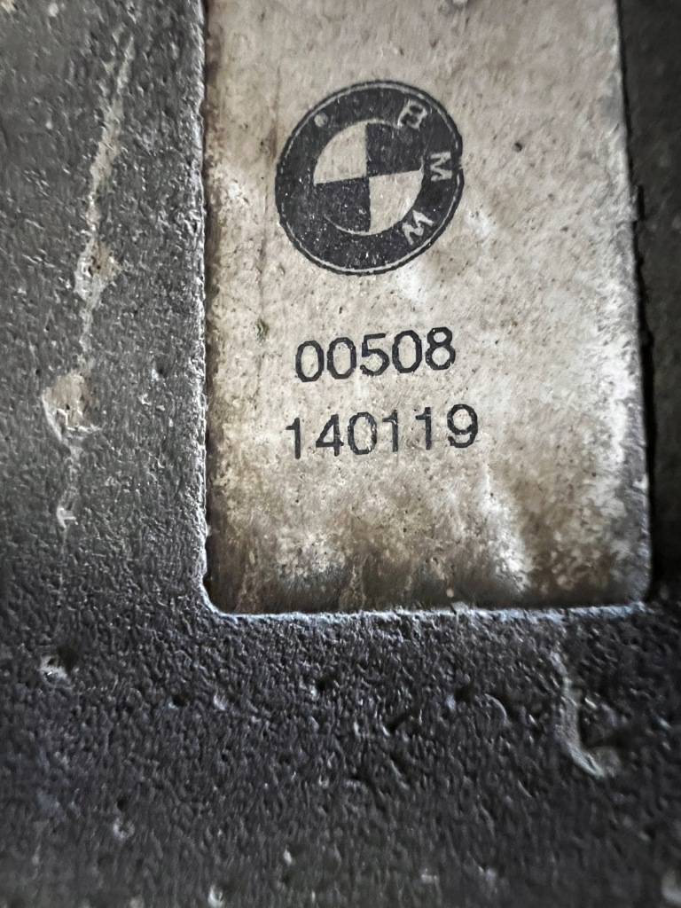 Кронштейн поперечина распорка подвеска задний  заднего задняя bmw m5 f90 Недорого