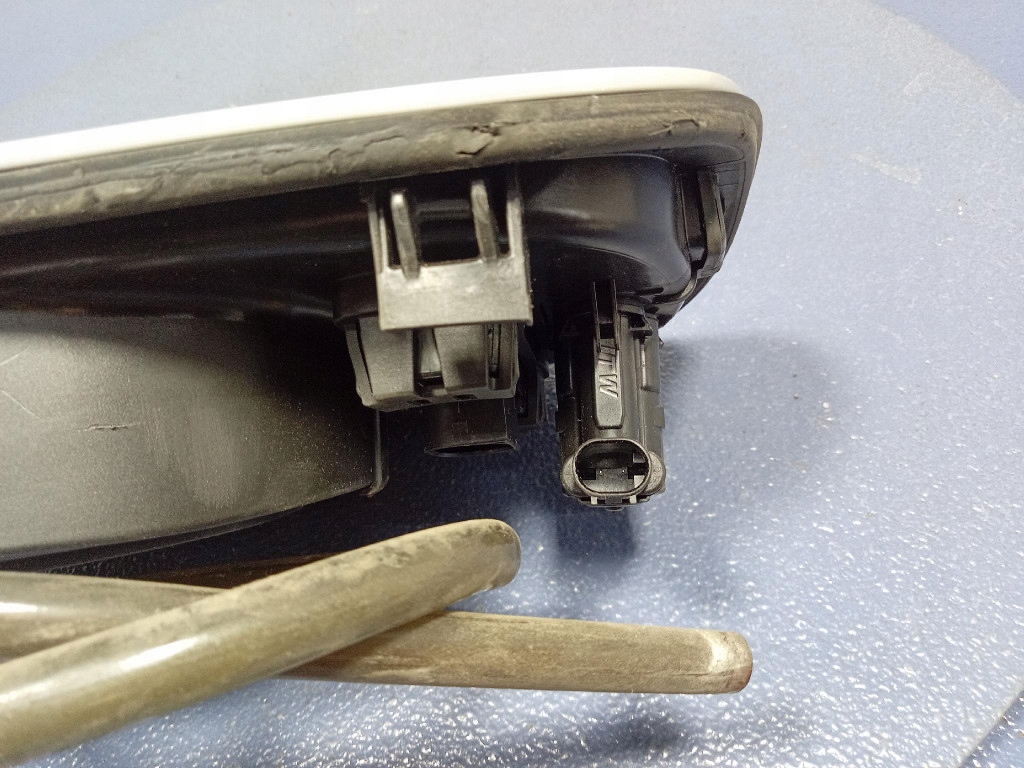 фото №6, Porsche panamera ii 971 e-hybrid кришка роз'єм заряджання 971809858 lm9a