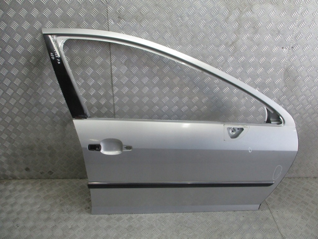 фото №1, Двері правий перед toyota avensis t25 1co
