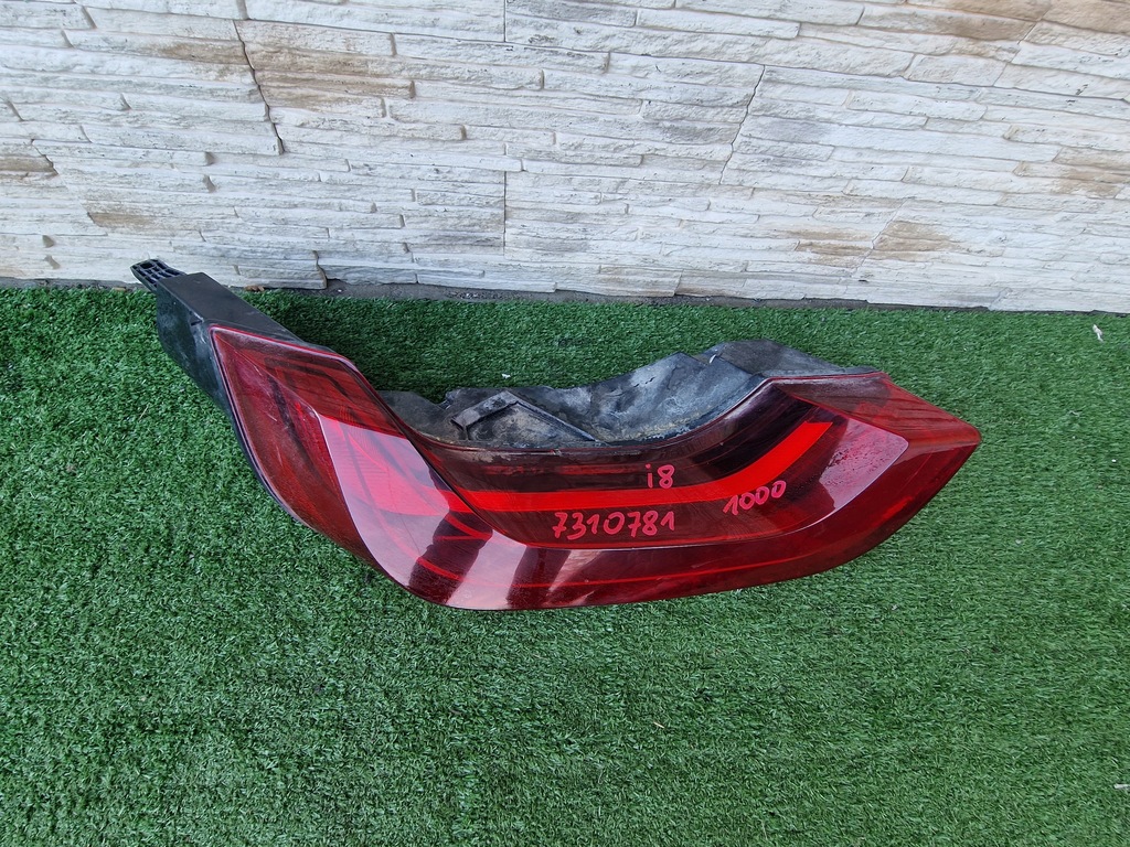 фото №1, Лампа задня bmw i8 7310781