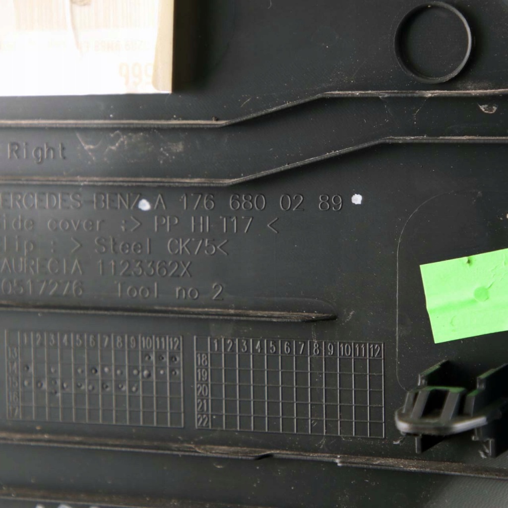 Mercedes w176 защита молдинг заглушка консоли панели правый перед a1766800289 Оригинал