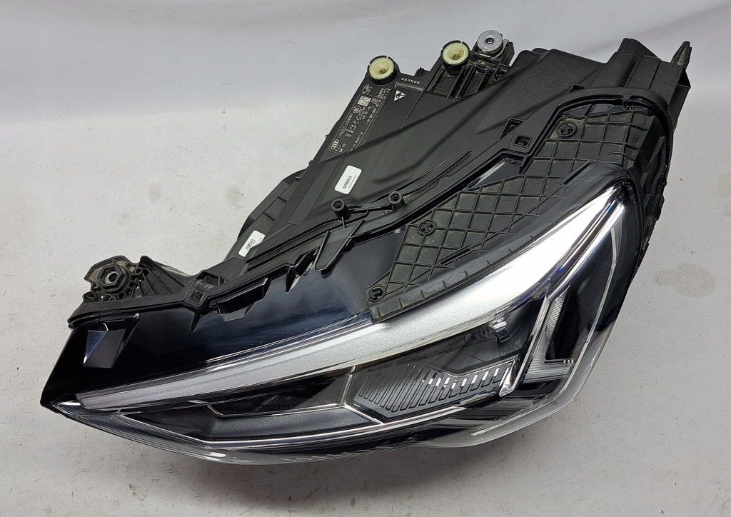Ліхтарі  правий ліва full led audi q3 83a 83a941033 83a941034 Ціна