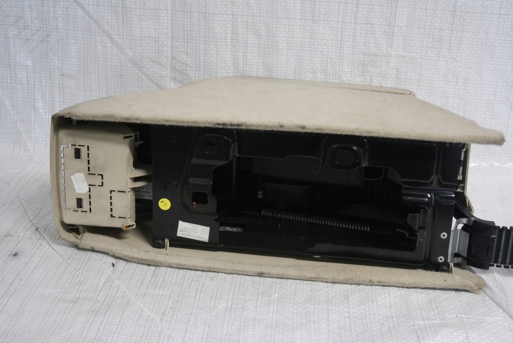 фото №12, Подлокотник skoda superb бежевый kompletny