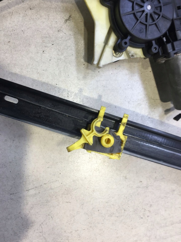 фото №3, Подъемник стекло левый перед alfa romeo 156