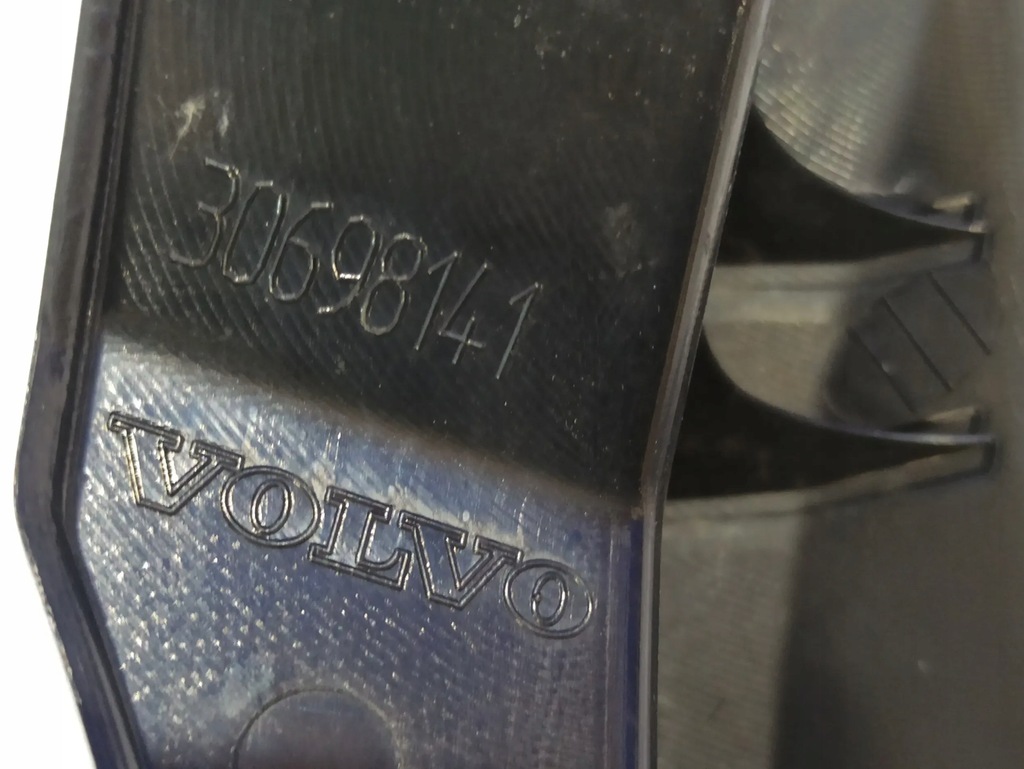 фото №8, Volvo xc90 2013 ліва сторона лампи задні