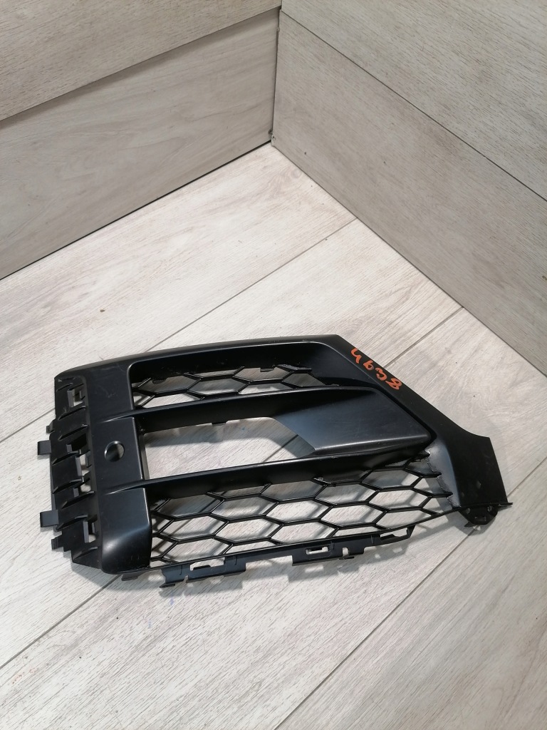 фото №1, Audi q2 s-line решітка бампер правий перед 81a807682l