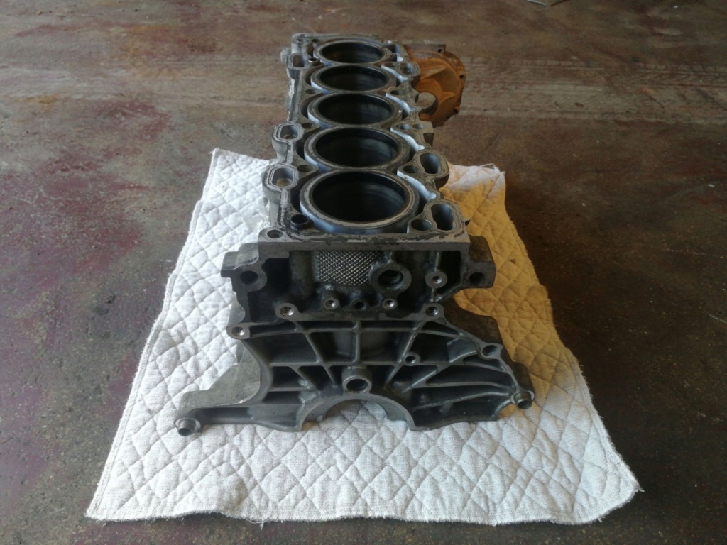 фото №3, Volvo v70 2008 блок двигателя