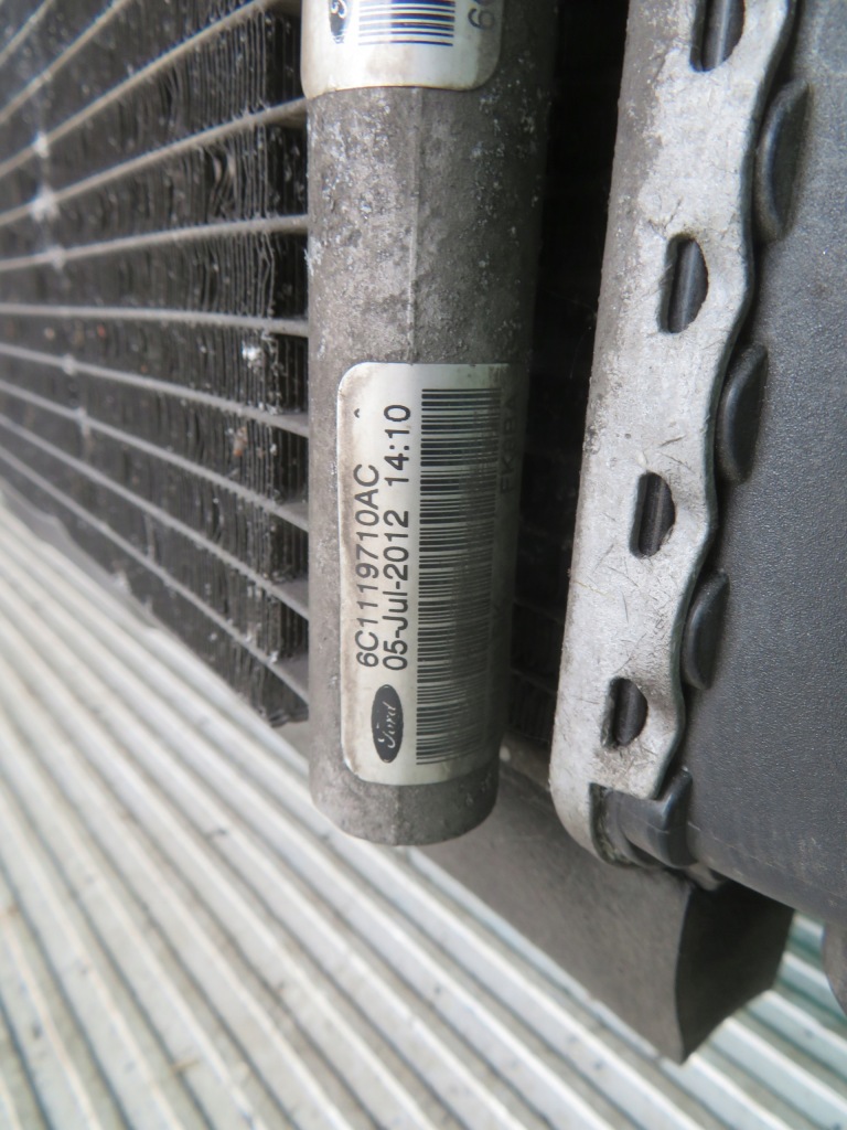 Купити Радіатор води кондиціонера ford transit mk7 2.2