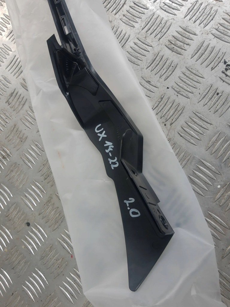 Lexus ux 2018-2023 молдинг стекло лобовое правая Недорого