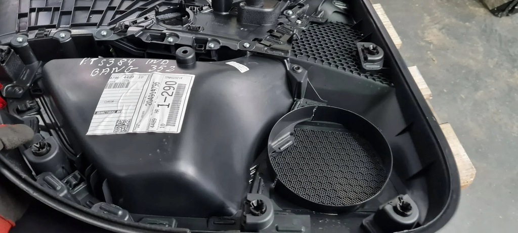 фото №9, S3 8y a3 оббивка обшивка шкіра двері правий задня bangolufsen sedan