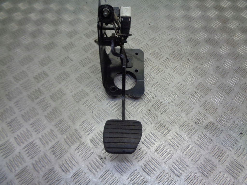 фото №1, Педаль тормоза renault espace iv 8200147548