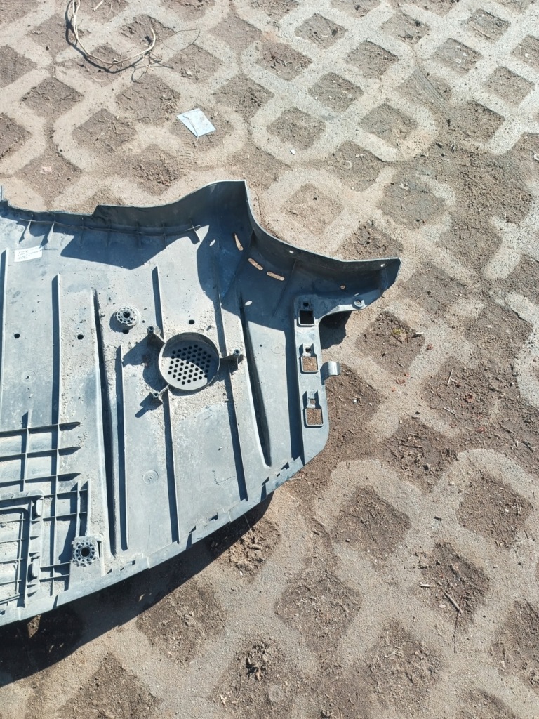 Підлога накладка двигуна бампера нижня tesla model 3 23- 1582584-00-d Київ