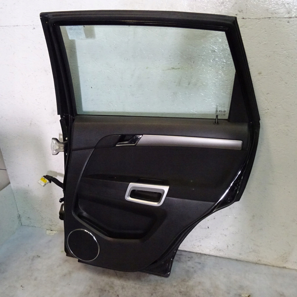Opel antara дверь задняя правое 19u с Разборки