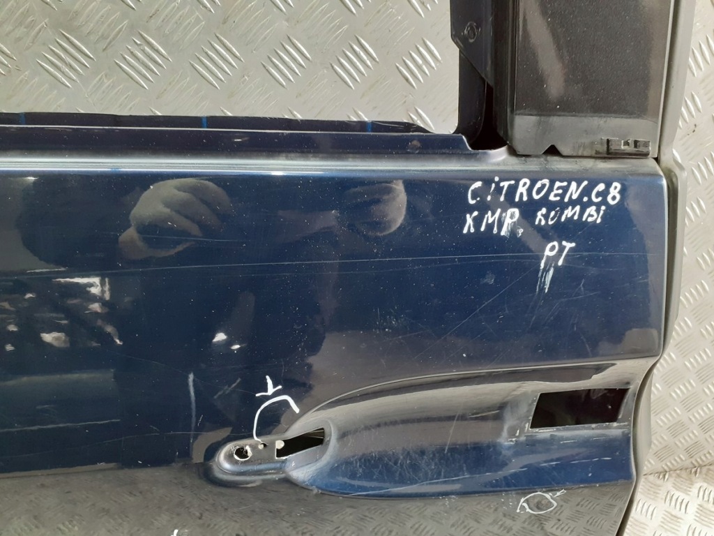 Двері правий задній citroen c8 kmp Зі Шроту