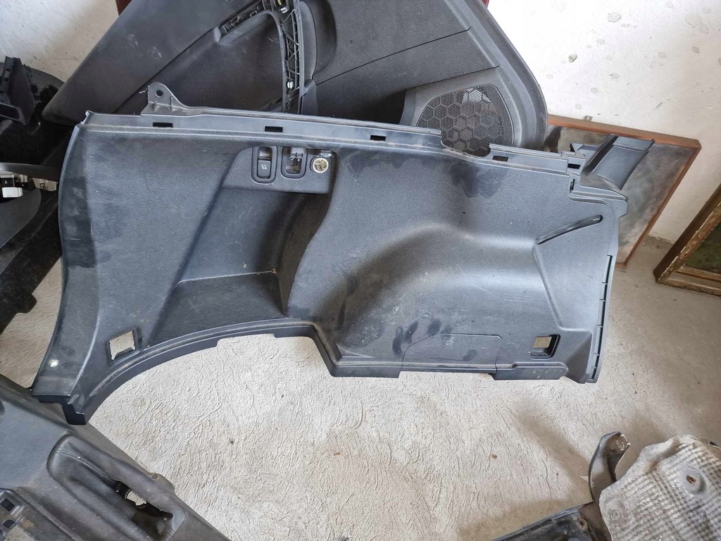 фото №1, Subaru forester iii обшивка багажника правый