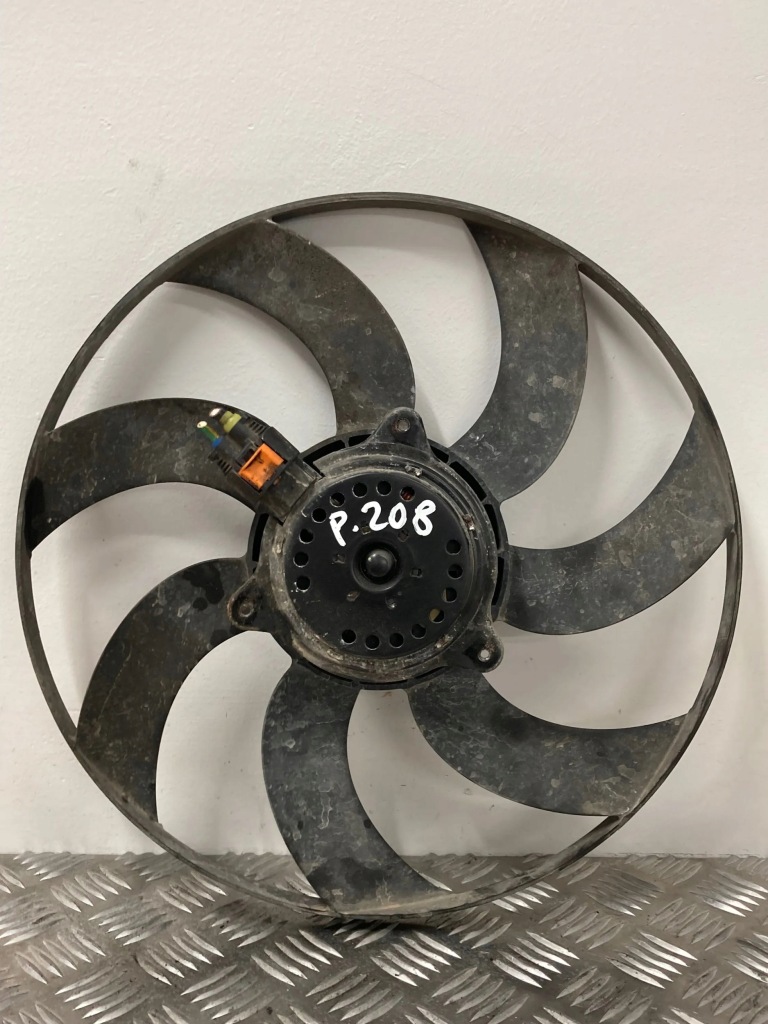 фото №1, Peugeot 208 2015 крыльчатка вентилятора