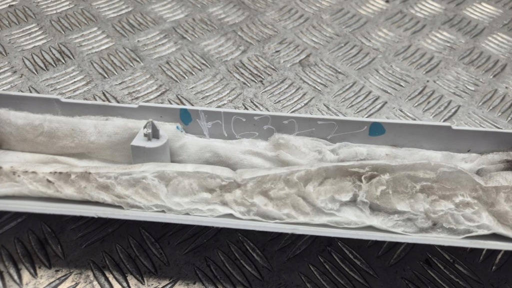 Обшивка стойка a iveco daily vi кузов цельные 2025 левая сторона 5802083720 Недорого