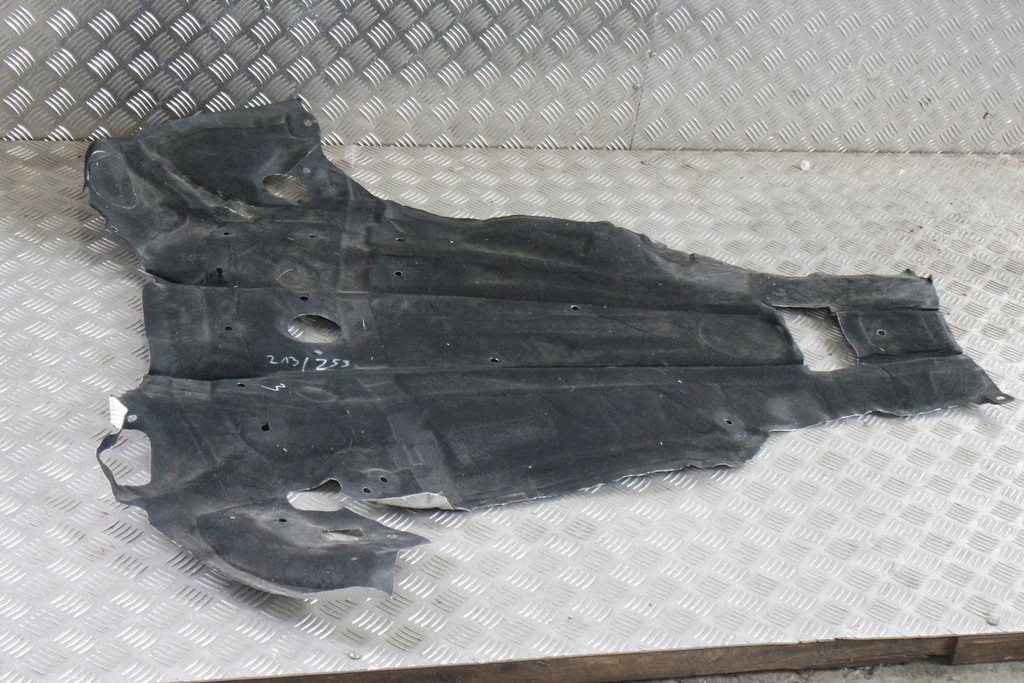 фото №1, Защита шумоизоляция mercedes e w213 a2136829000