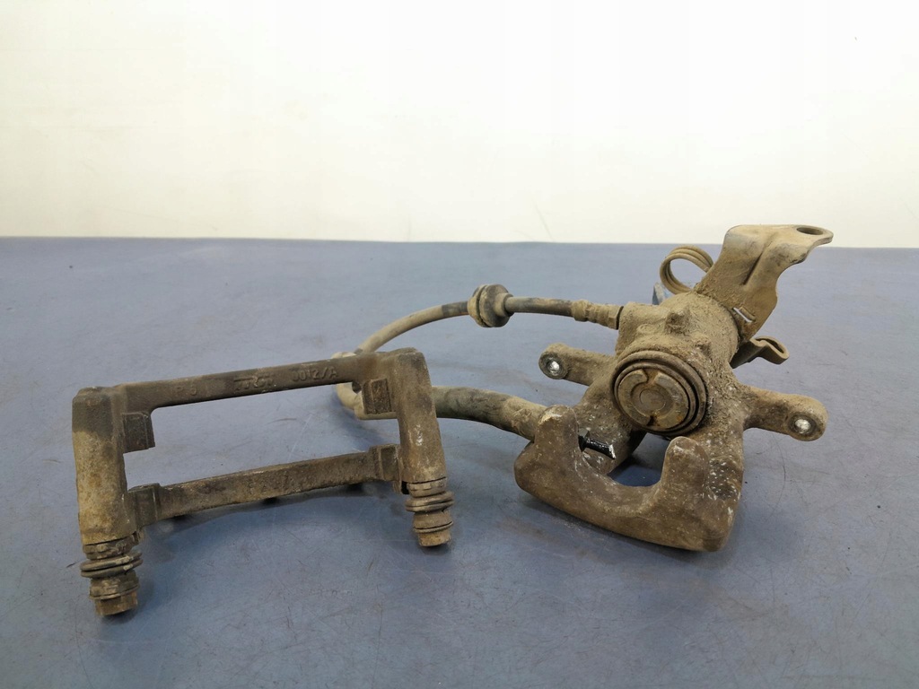 фото №3, Alfa romeo 159 sedan суппорт скоба задняя правый