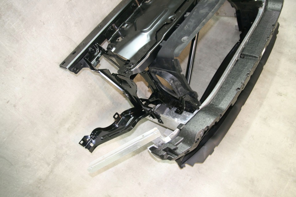 фото №6, Усилитель передний pas bmw x7 g07 m набор