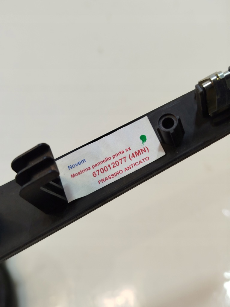 Декоративна молдинг двері лівий перед maserati ghibli iii 2015r 670012077 Недорого