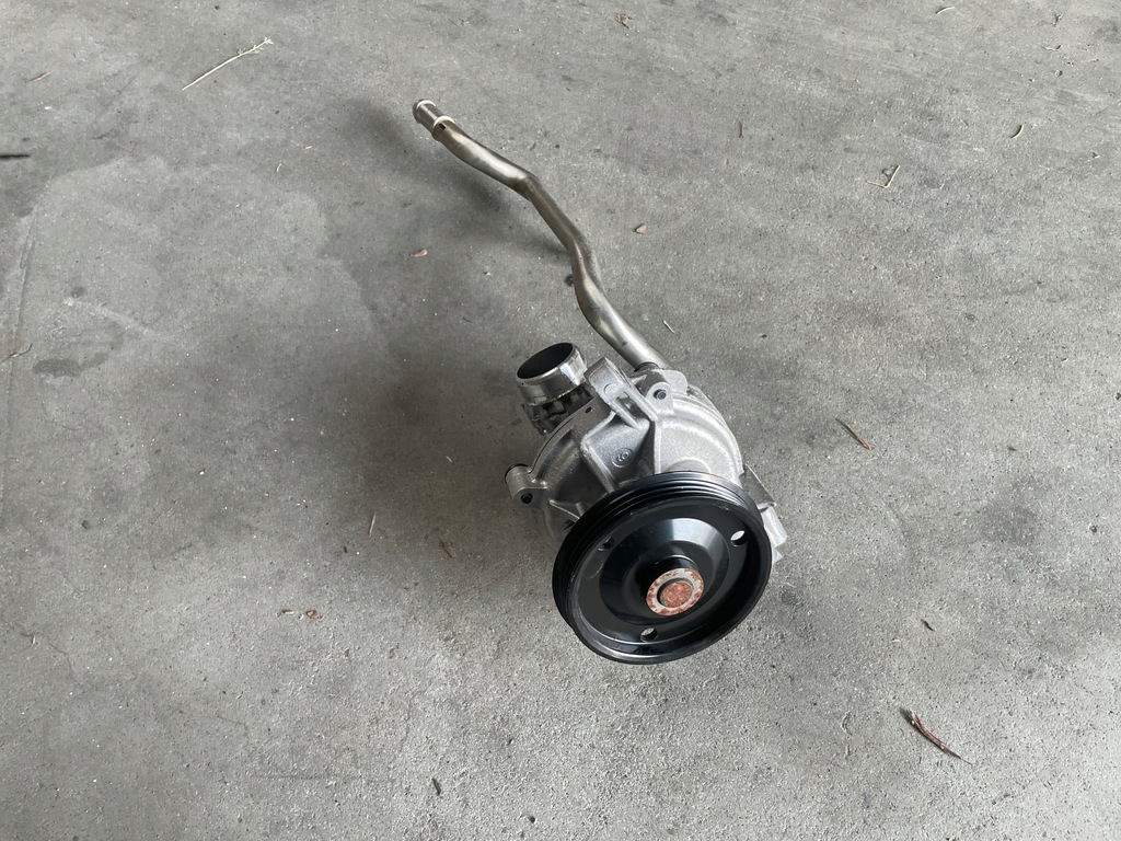 фото №3, Volvo xc60 ii b5 насос водяна 32252604