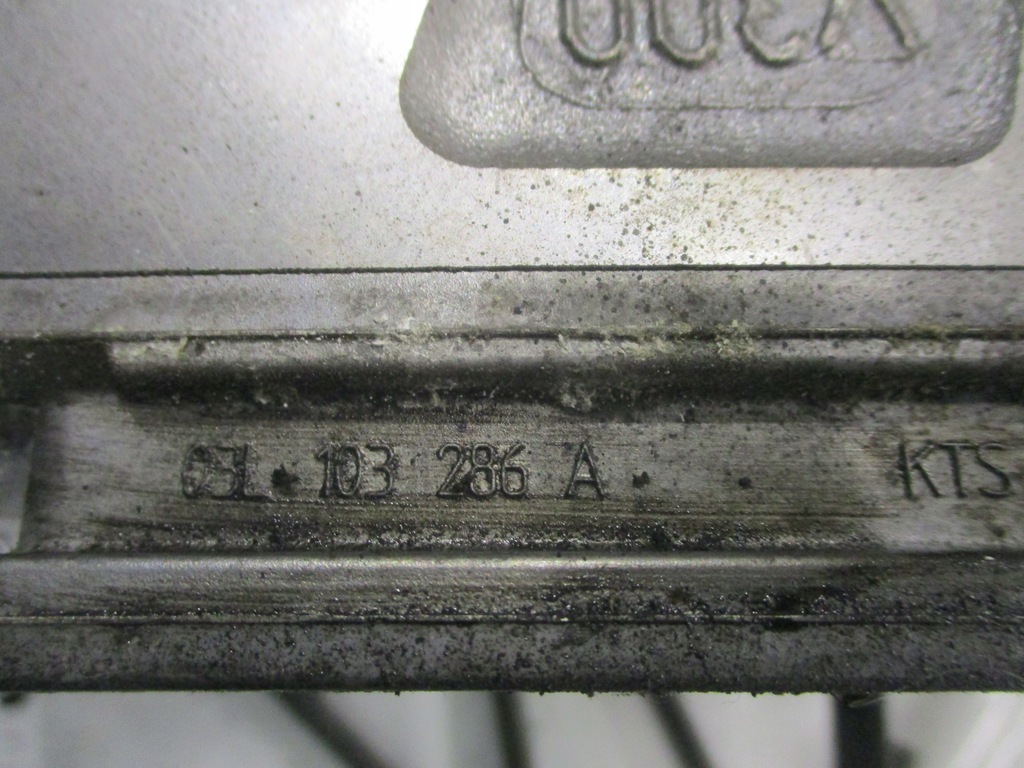 фото №12, Головка комплектна вали seat toledo iv 1.6 tdi 03l103373a 03l103286a