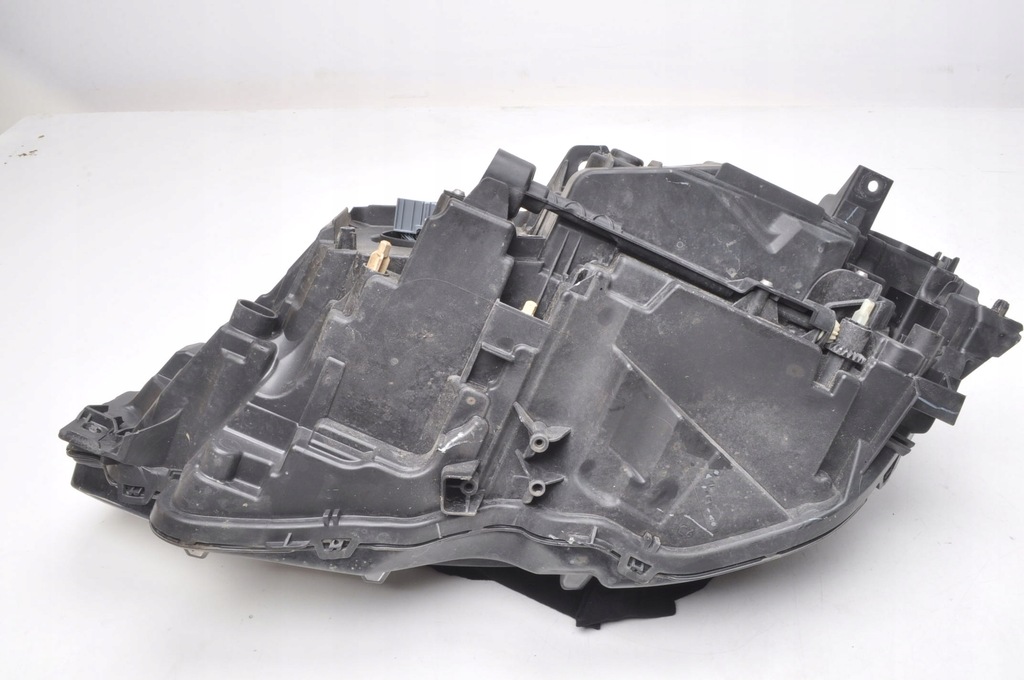 фото №11, Volvo s90 v90 16-21 лампа правая передняя правый перед 31689202