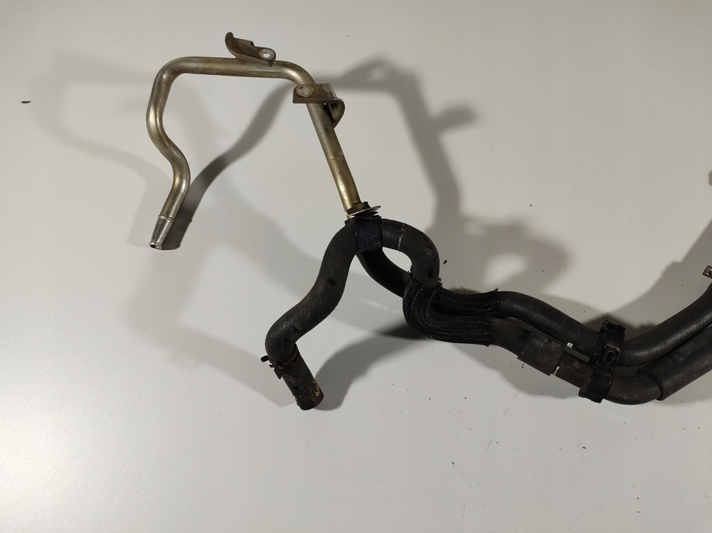 фото №3, Lexus is300h 13r wąż шланг wody