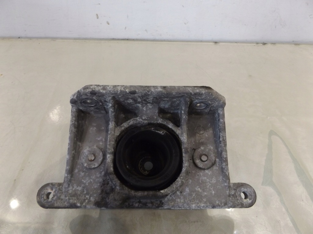 фото №1, Master ii lift 2,5dci кронштейн коробки передач