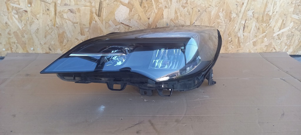 фото №1, Opel astra k v lift левая лампа full led