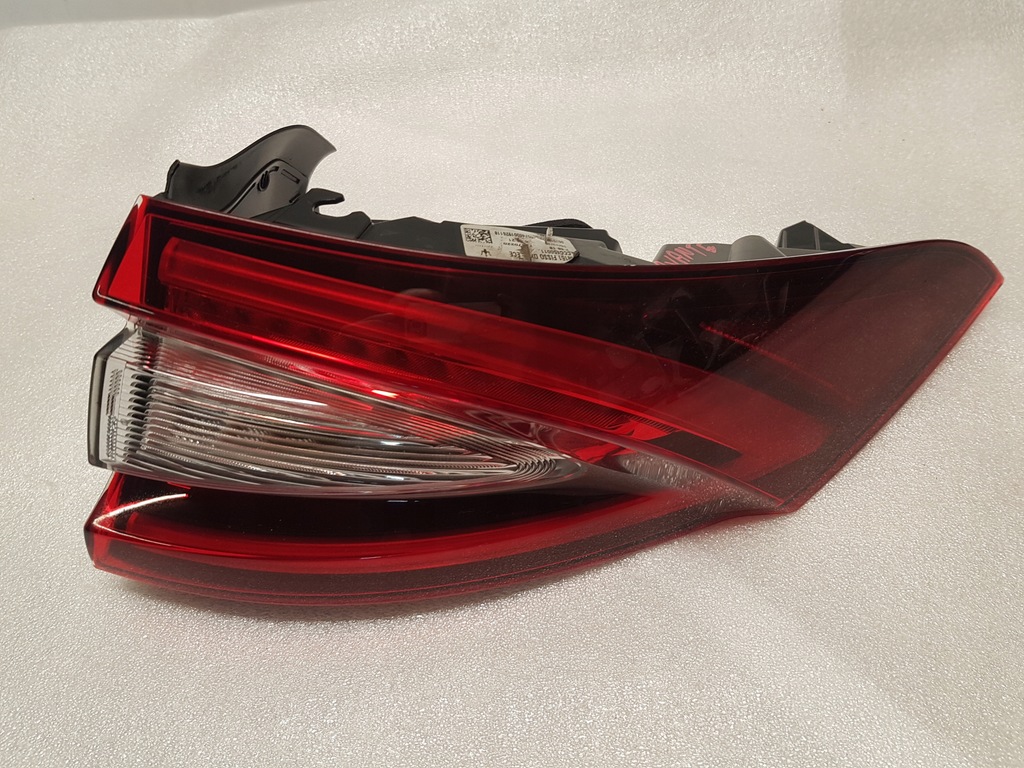 фото №1, Лампа задняя правая maserati levante 670106830