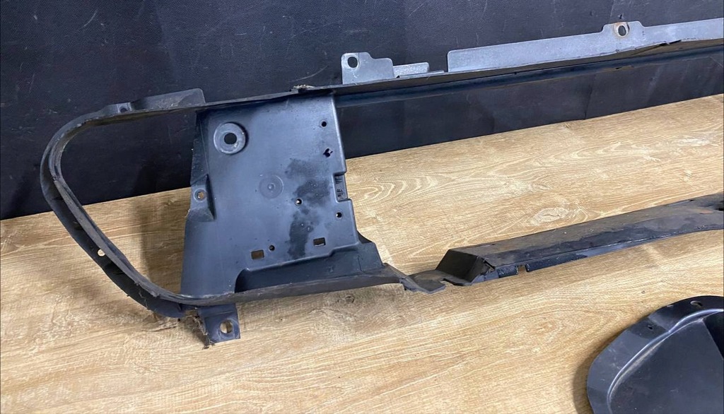 фото №3, Дефлектор вентиляционный range rover velar l560 оригинальный номер j8a2-8a095