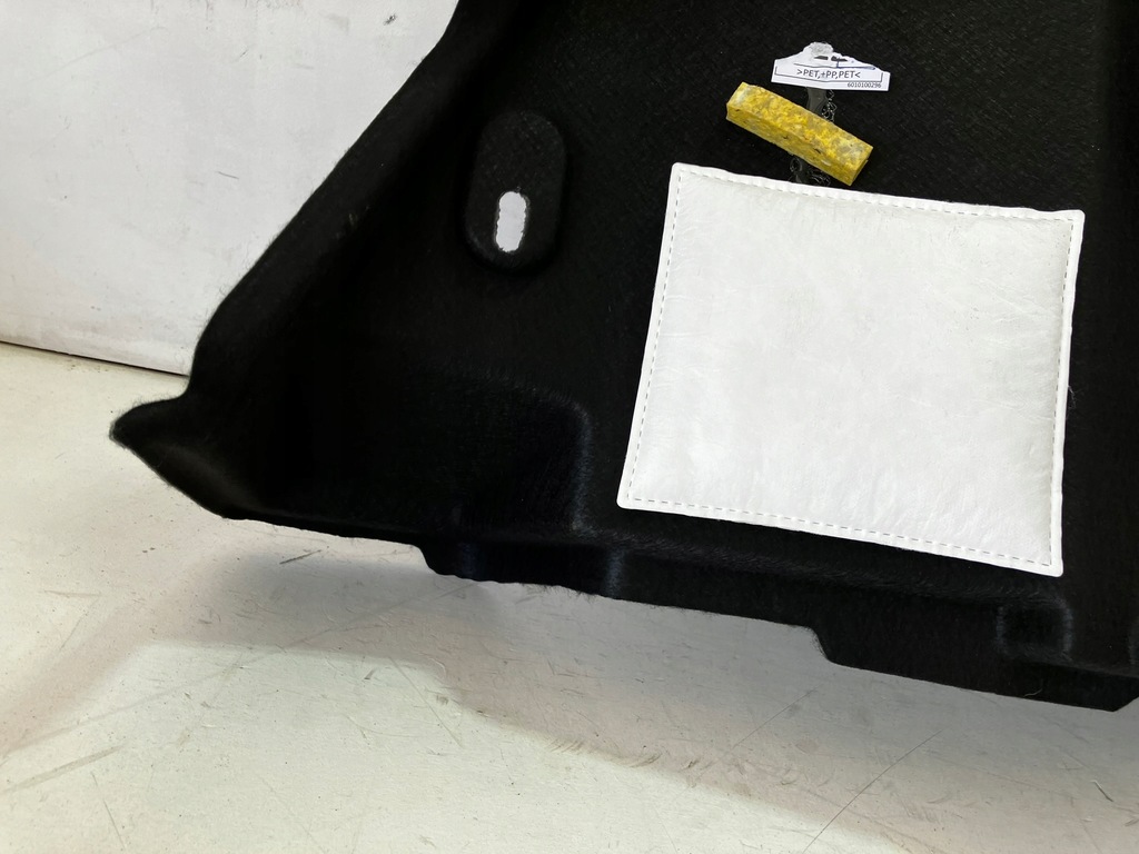 фото №16, C-hr chr 2.0 гибрид обшивка багажника левый комплект