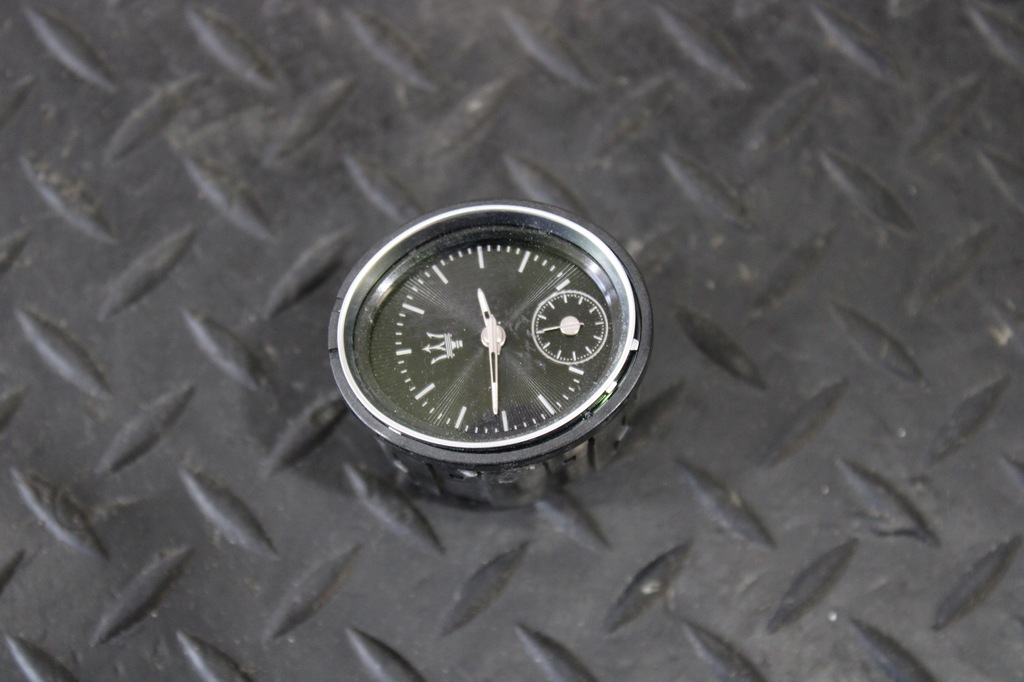 фото №1, Приладова панель консолі maserati levante m161 670063100